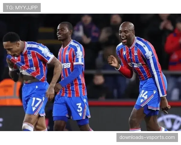 英超发布第30轮裁判名单,焦点战利物浦vs切尔西将由迈克尔·奥利弗执法。